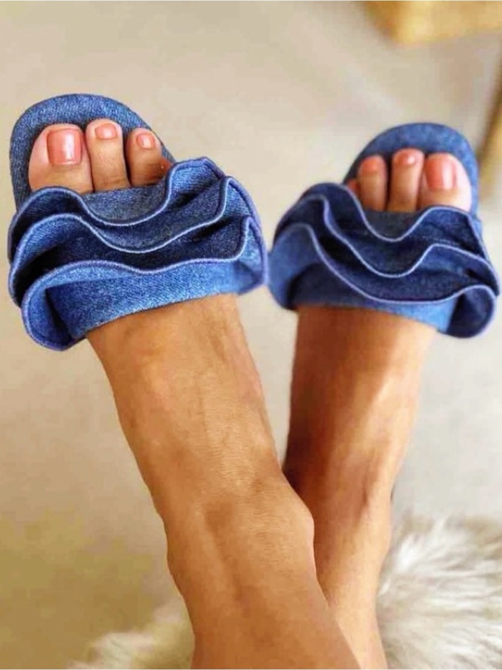 🆕{Larroude}Ivy Ruffle Denim Slide Sandals